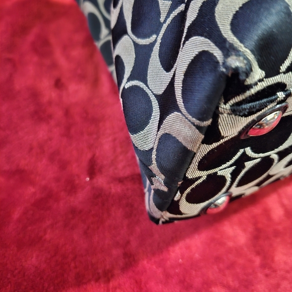 Coach Penelope Signature Shoulder Bag - Picture 11 of 16